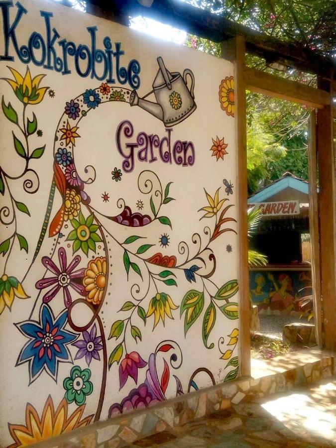 Kokrobite Gardens Restaurant And Guest House Exterior photo