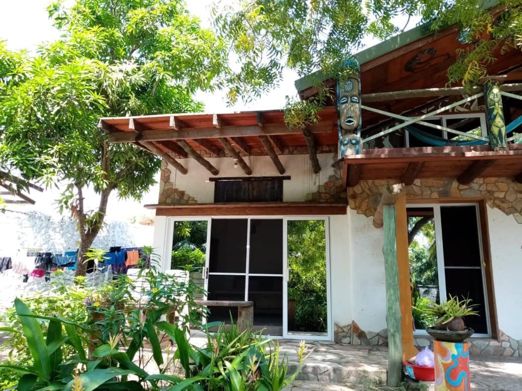 Kokrobite Gardens Restaurant And Guest House Exterior photo